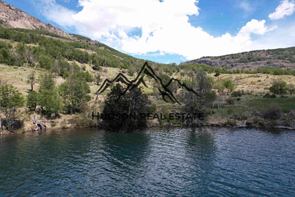 Monreal Lake, Coyhaique
